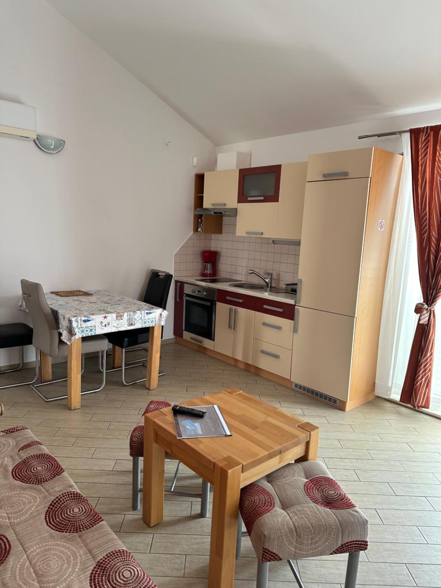 Apartments Villa Eva Slano Esterno foto